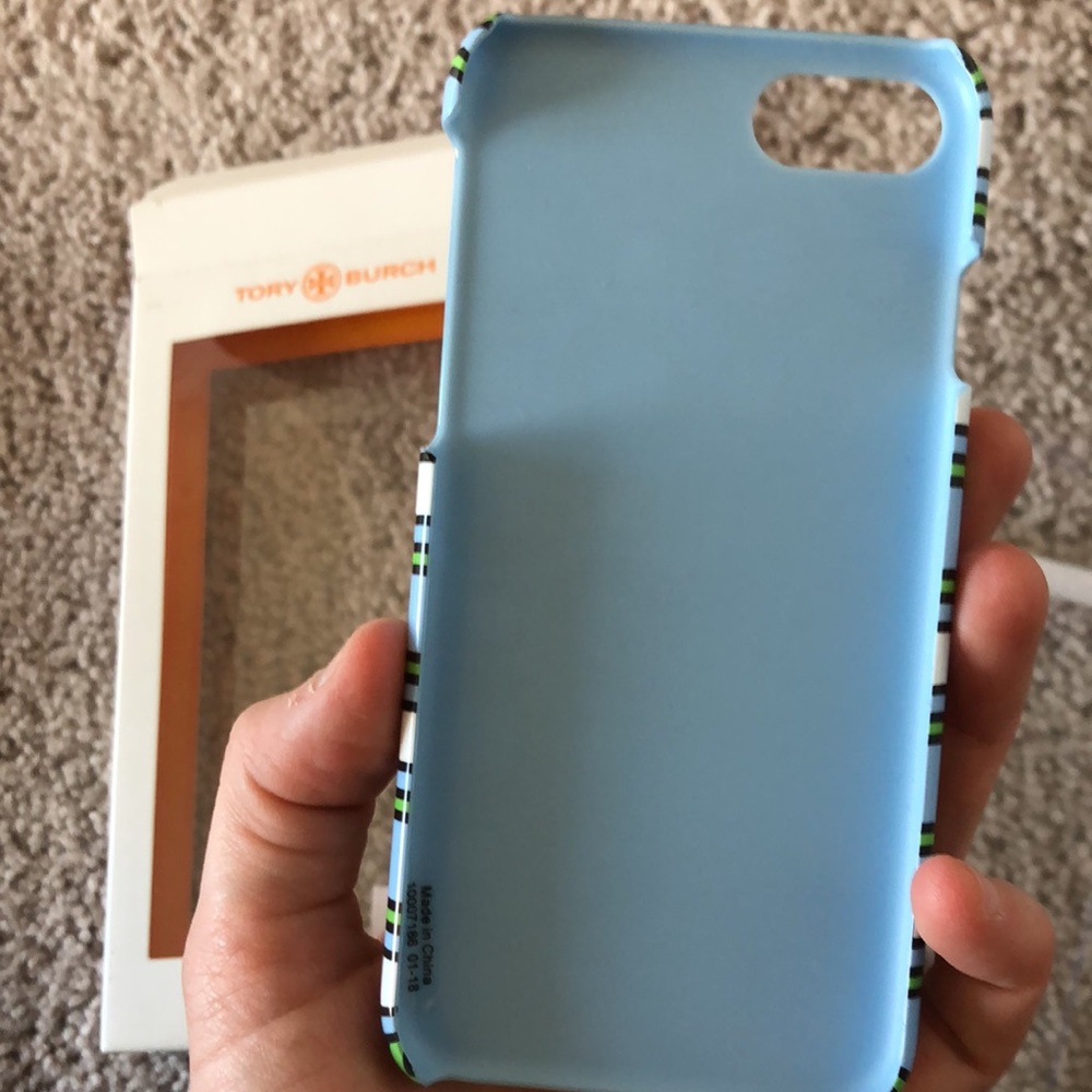 NIB Tory Burch iPhone 7/8 Hardshell case - Picture 3 of 4